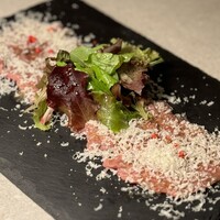 黒毛和牛の炙りカルパッチョ