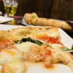 pizzeria ciro - 水牛モッツァレラがたまらん