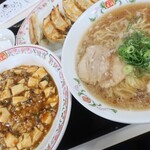 餃子の王将 - マーボー丼ランチ（麺並盛）＆餃子