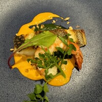 ダイニングルーム - スズキと小海老のサフラン風味