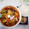 麺来 - 料理写真:ピリ辛五目ラーメンとライス