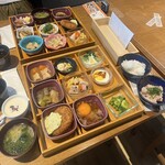 Ginza Choushoku Rabo - 朝食ラボ！季節の小鉢が最高♫