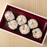 Sushi To Kushi To Watakushi - 