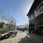 東電小屋 - 小屋が立ち並ぶ尾瀬銀座と呼んでいる「見晴」に到着 @15:37 出発から約6時間半ですね