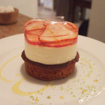 季節のフルーツとマスカルポーネのタルト(440円)