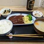 Yuu Yuu Shokudou - 煮込みハンバーグ定食