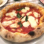 Osteria Italiana - ピッツァマルゲリータ