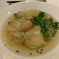 カントニーズ 燕 - 港式蝦子雲呑湯麺　すっきりした上品なスープ　胃にしみるおいしさ