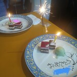 TRATTORIA Italia - ダブルＷお誕生日の花火とローソク〜❤ダブルが嬉しい〜✨v☺v✨２種類のミニケーキとピスタチオアイスクリーム〜