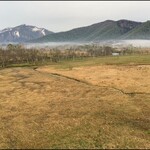 東電小屋 - 翌日は朝食ナシにしてもらいゆっくり起きて朝靄を眺める