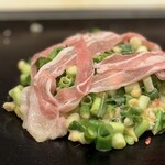 お好み焼屋みっちゃん - 今日は薄目のたっぷり豚バラb(´∀`๑)