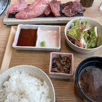 しゃぶしゃぶと焼肉 わにく ミッドランドスクエア店 - 