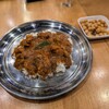 Puneuma Kare - チキンカレー（ご飯少なめ）＋ヒヨコ豆のピクルス
