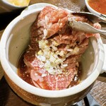 スタミナ焼肉 肉ですみだ - 壺漬けカルビ