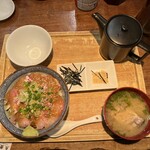 魚豊 - ヒラメ胡麻ダレ丼