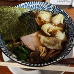 らーめん ひより - わんたん麺　昆布だし　平打ち麺