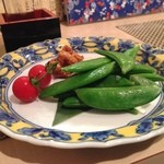 よし春 - スナックエンドウとピーナッツ味噌