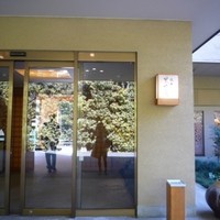 鶯啼庵 - ドアが開くと鶯の啼き声～♪