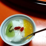 広東御料理　竹香 - 杏仁豆腐♡ひと口大、さらに薄く切った食べやすい杏仁豆腐♪