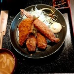 Oshokujidokoro Kyouya - ミックスフライ定食B♪アジフライ、大海老フライ、牡蠣フライ2個♪