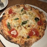 FREY's Famous Pizzeria - 具の多いピザが好き