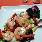 広東御料理　竹香 - 大海老の炒め物⭐️塩加減も良く♪かぶりつく幸せ♡生のベビーコーンがシャキシャキと⭐︎⭐︎甘い♡