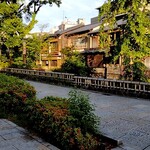 広東御料理　竹香 - 風がさわさわと‥･:*+.⭐︎川沿いを歩く♪