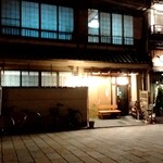 広東御料理　竹香 - 懐かしいような♡竹香さんのお店構え⭐️