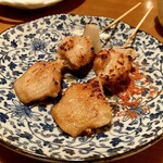 Yakitori Honjin Hideyoshi - 手羽先