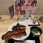 もつ鍋・肉刺し処 たてがみ - 