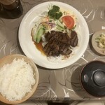 グリルニューコトブキ - 牛網焼き定食