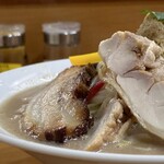 Menya Yuudai - 豚バラ、鶏腿のWチャーシュー
