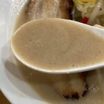 麺や遊大 - スープ