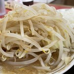 ラーメン もっけだの - 『朝食セット(ラーメンニンニク野菜マシマシ)＋味玉』の野菜