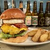 BEER PUB CAMDEN - ベーコンエッグチーズバーガー 1810円、ポテトフライ 150円
                2024年5月20日