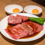 Yakiniku Shinkocchou - 特上赤身肉ロース  特上 霜降肉カルビ