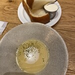 ESPRESSO D WORKS 市川店 - ワンハンドレッド食パン　　スープ