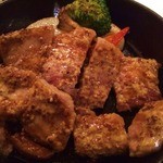Bisutoro Juujuu - 厚切り豚ばら肉の粒マスタード焼き
