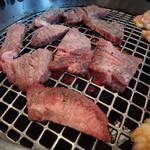 焼肉ハウスかもがた - 【厚切りタン】限定数あり？