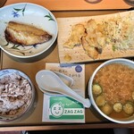 Yayoi Ken - 冷汁と鶏天の定食¥890内　毎年6月頃に出る期間限定メニュー。冷や汁も魚も鶏天もと豪華美味い。ご飯おかわりがとまらない。