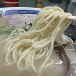 来々軒 - スープと馴染みの良い中細ストレート麺