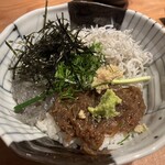 しらすや 腰越漁港前店 - 