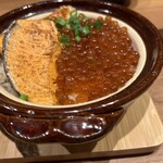 網焼き囲炉裏と土鍋 小江戸の個室居酒屋 囲炉鶏 川越駅前店 - サーモンといくらの土鍋ごはん