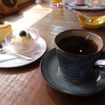 カフェ ピジョン - ケーキセットのコーヒー