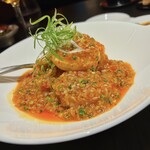 虎景軒 - 殻むき⼤海⽼上海⾵チリソース煮込み