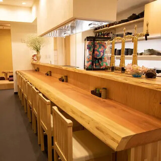 [Semi-private rooms available] A relaxing Japanese space where you can feel the warmth of wood ◆ Various banquets ◎