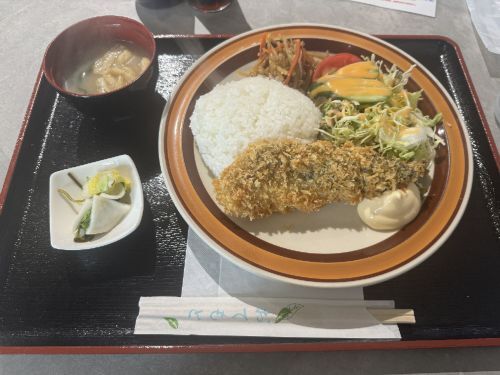 はちはち食堂>