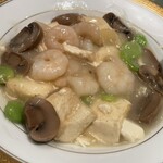 中国料理 四川 - 海老とそら豆と豆腐のパイタン煮込み