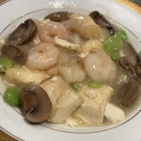 中国料理 四川 - 海老とそら豆と豆腐のパイタン煮込み