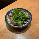 Washoku to koshitsu izakaya takumi - 季節の前菜（この日は砂ずりポン酢でした）